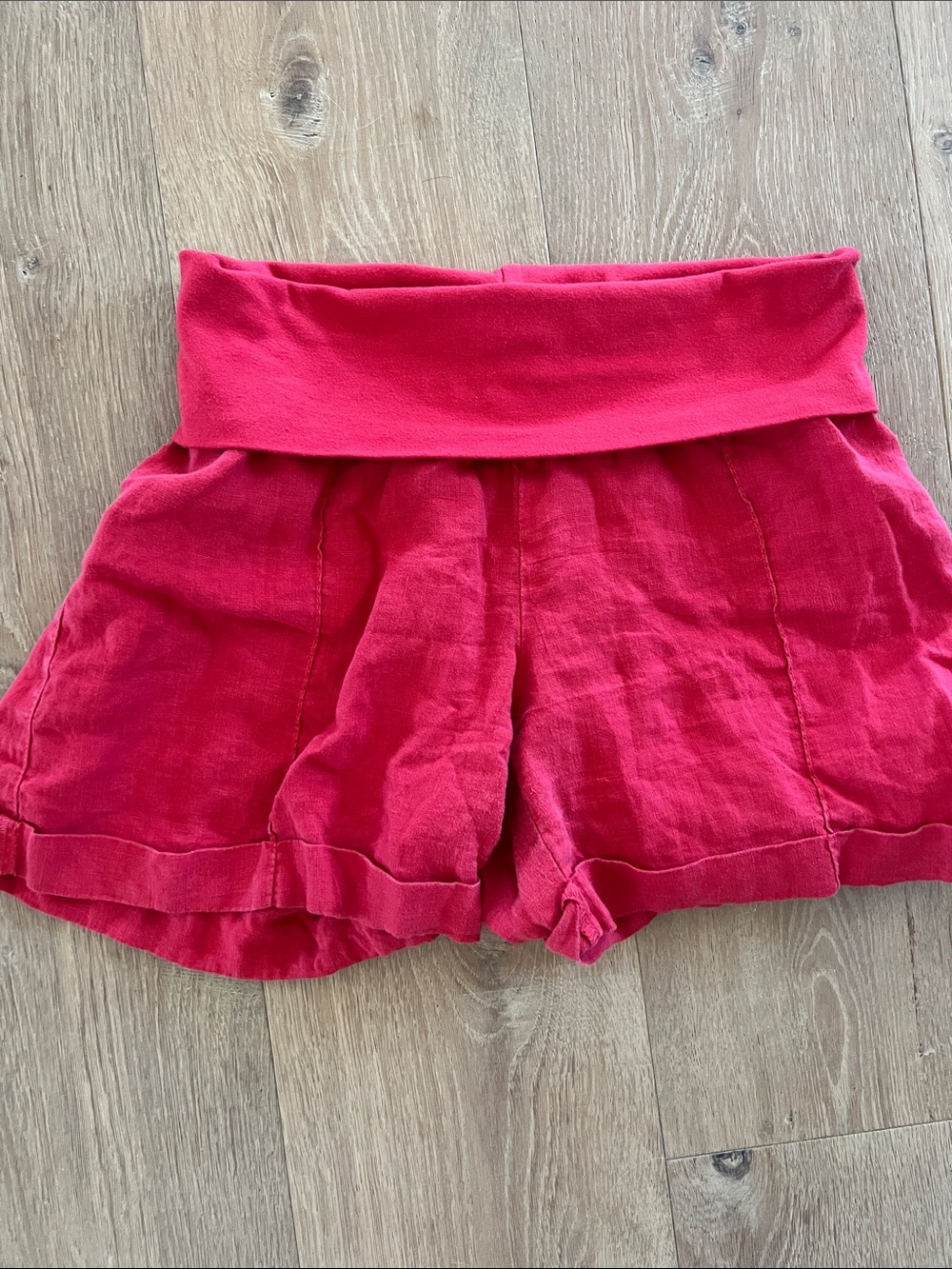 Fresh Laundry fold over linen shorts. Size Small. So cute!!!